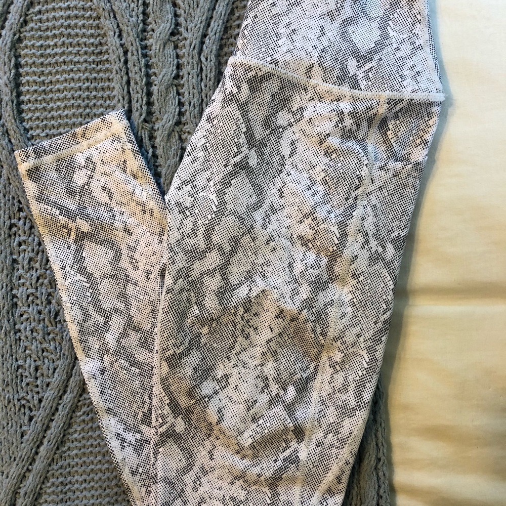 Curves N Combatboots CNC Snakeskin Leggings M